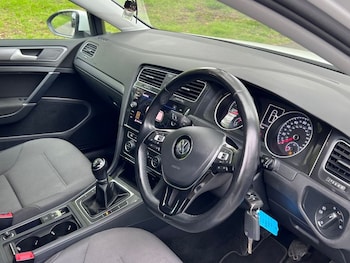 Used Volkswagen Golf 2020 for sale - 78401253: Photo