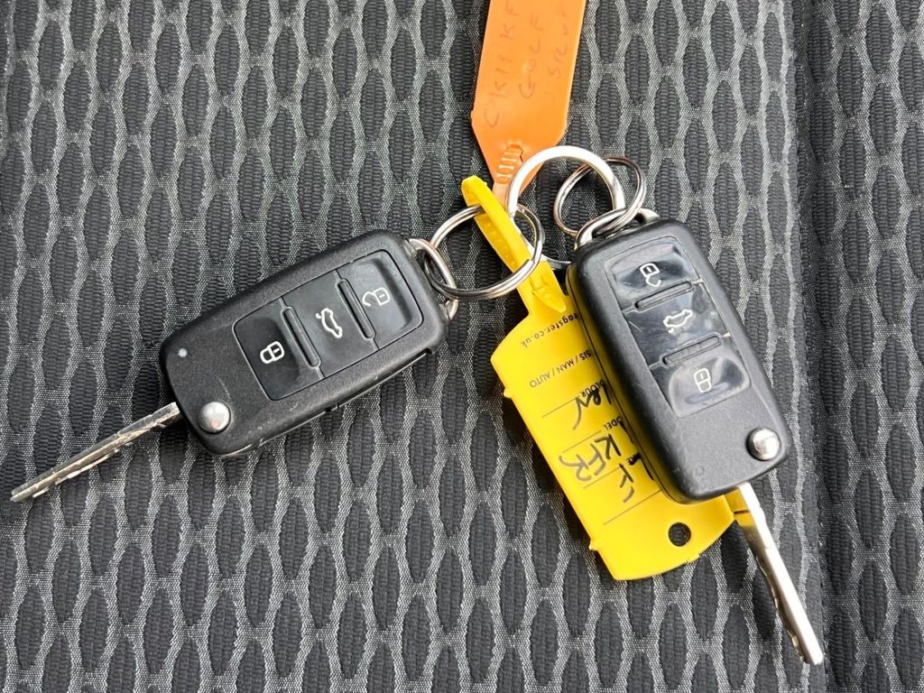 Used Volkswagen Golf 2011 for sale - 76670669: Photo 22