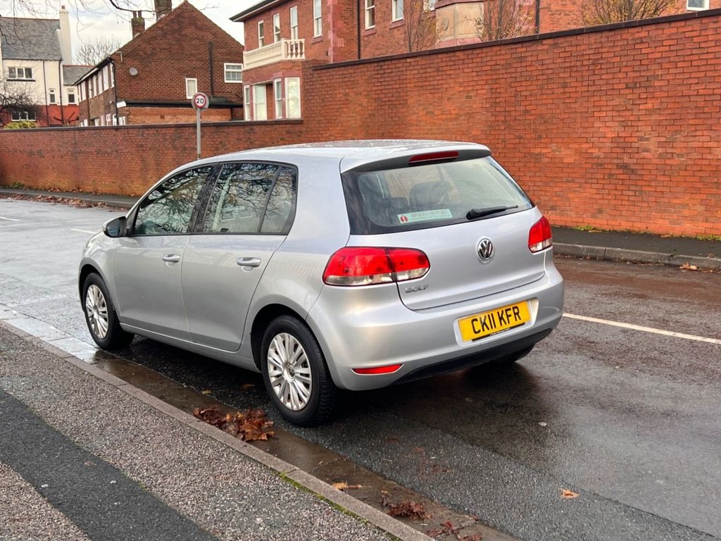 Used Volkswagen Golf 2011 for sale - 76670669: Photo 6