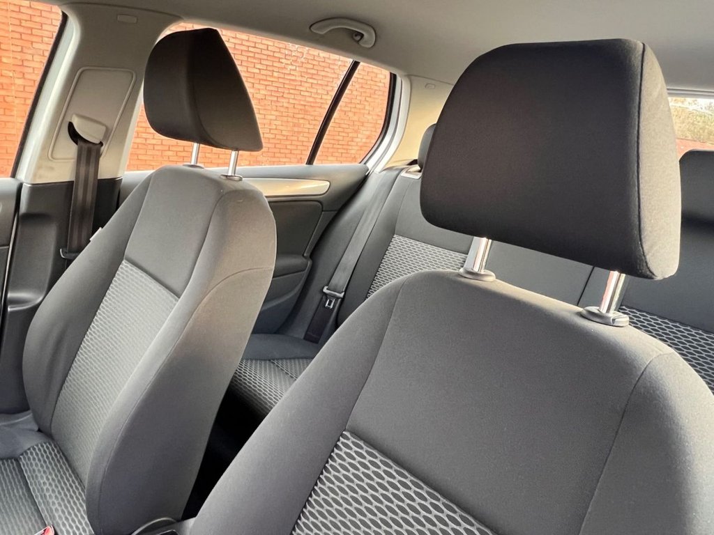 Used Volkswagen Golf 2011 for sale - 76670669: Photo 9