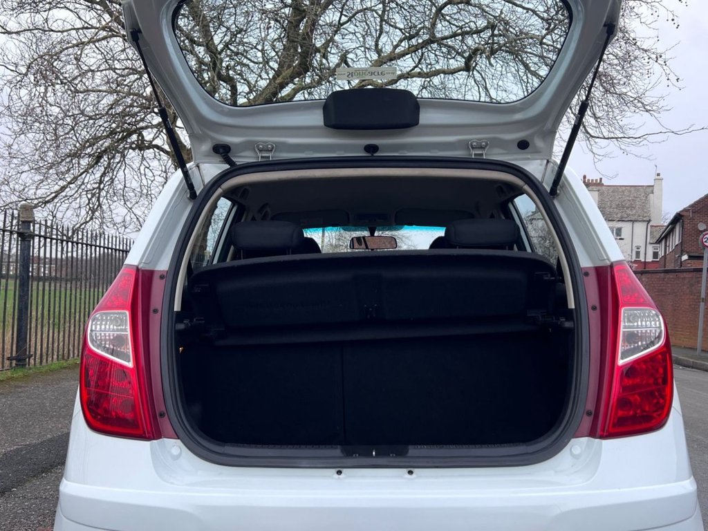 Used Hyundai i10 2012 for sale - 77697941: Photo 14