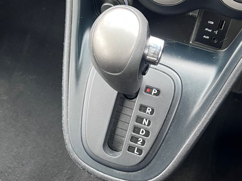 Used Hyundai i10 2012 for sale - 77697941: Photo 16