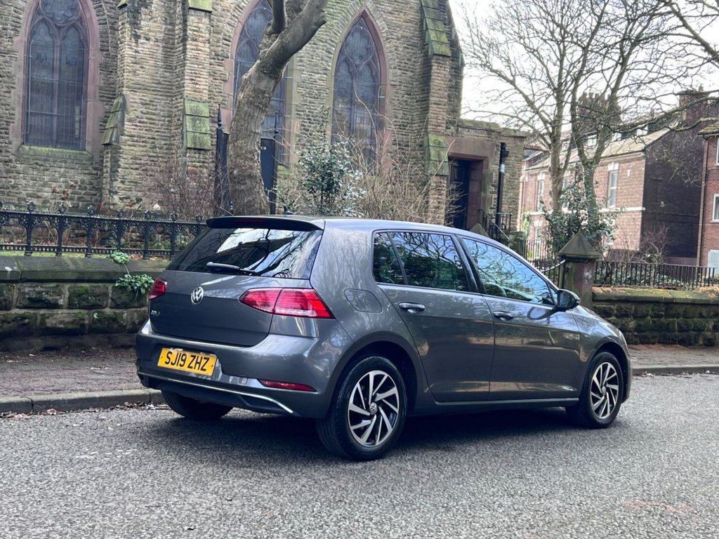 Used Volkswagen Golf 2019 for sale - 77558073: Photo 5