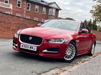Used Jaguar XE 2015 for sale - 77249912: Photo