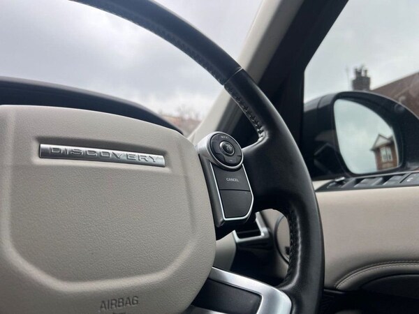 Used Land Rover Discovery 2017 for sale - 74943080: Photo 35