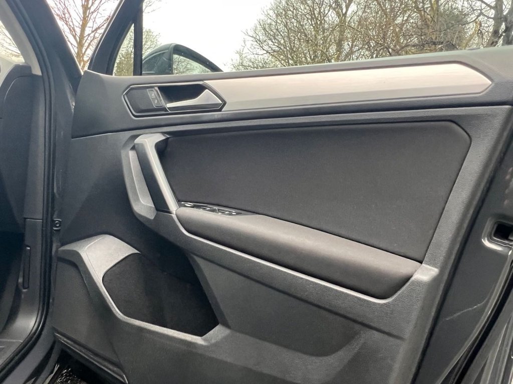 Used Volkswagen Tiguan 2017 for sale - 77436476: Photo 24