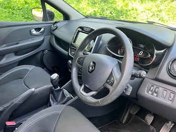 Used Renault Clio 2018 for sale - 78350555: Photo