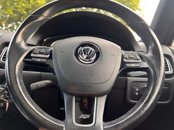 Used Volkswagen Touareg 2016 for sale - 76255945: Photo 30