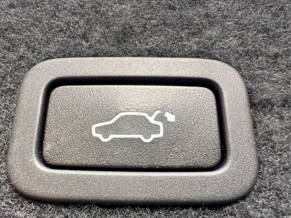 Used Volvo XC60 2015 for sale - 76356173: Photo 22