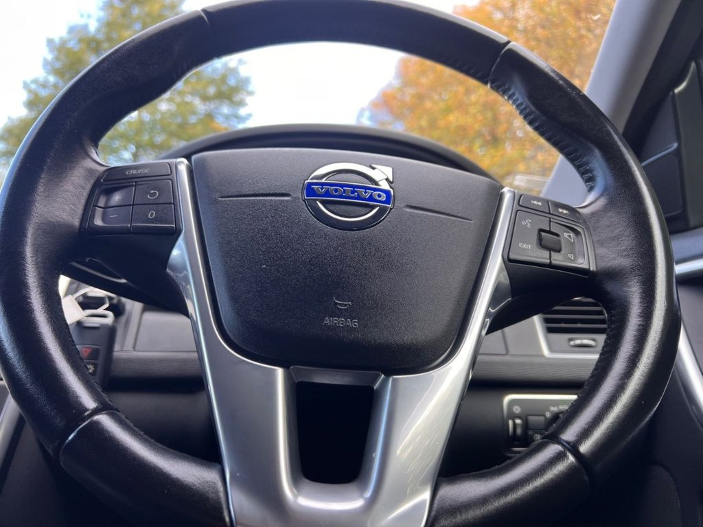 Used Volvo XC60 2015 for sale - 76356173: Photo 24