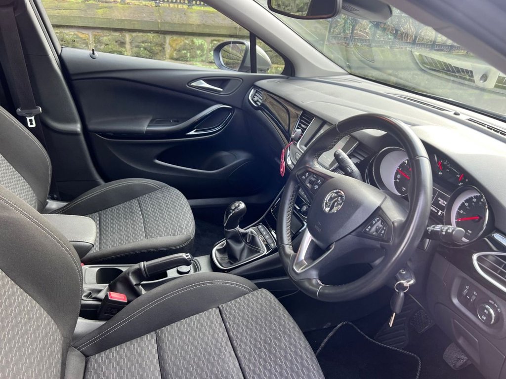 Used Vauxhall Astra 2019 for sale - 77499418: Photo 2