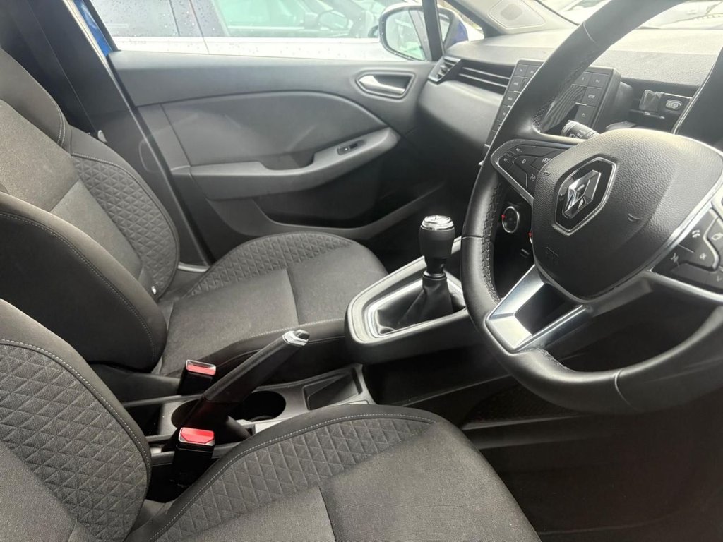 Used Renault Clio 2020 for sale - 76710758: Photo 2