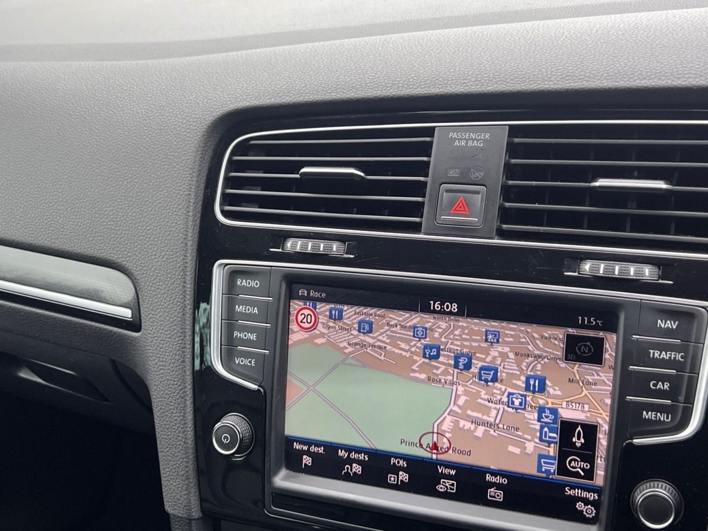 Used Volkswagen Golf 2016 for sale - 76286110: Photo 16