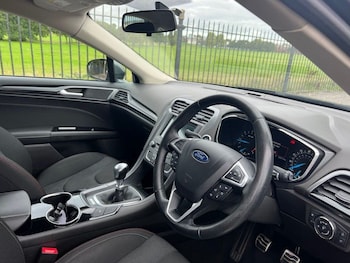 Used Ford Mondeo 2017 for sale - 76558788: Photo