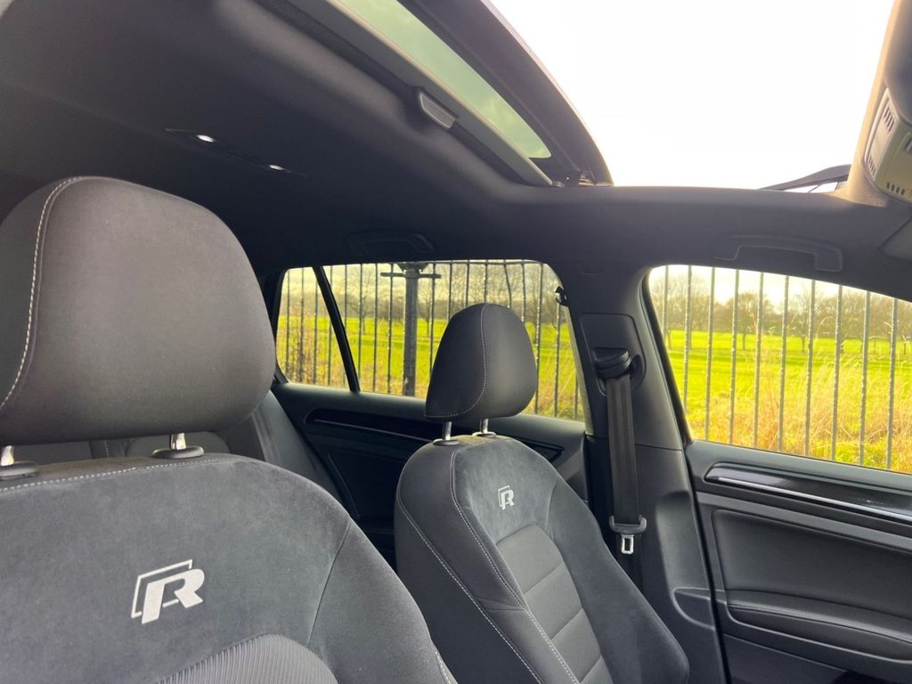 Used Volkswagen Golf 2017 for sale - 76883165: Photo 25