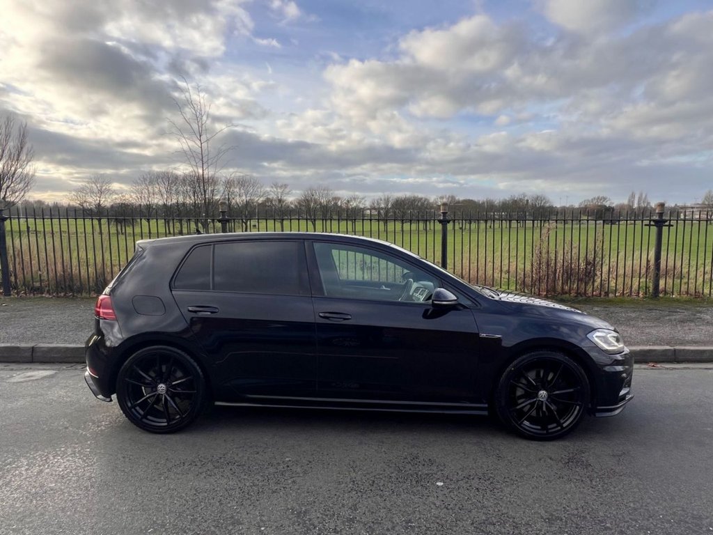 Used Volkswagen Golf 2017 for sale - 76883165: Photo 5