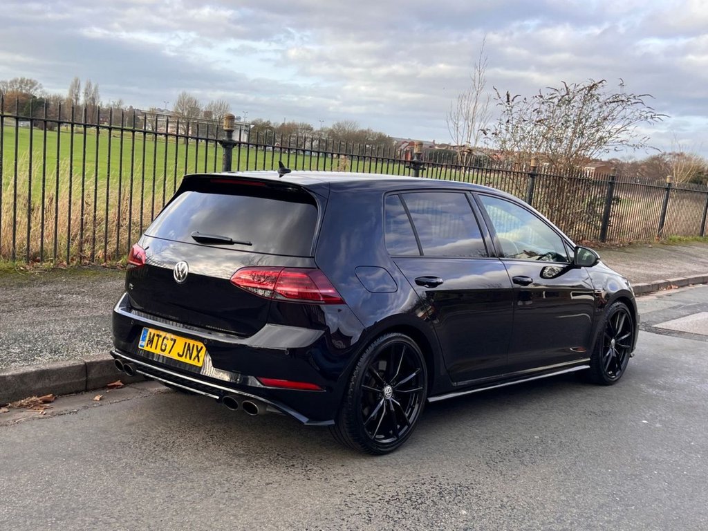 Used Volkswagen Golf 2017 for sale - 76883165: Photo 6