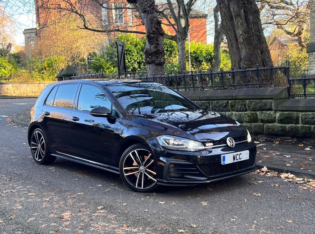 Used Volkswagen Golf 2019 for sale - 76617935: Photo 1