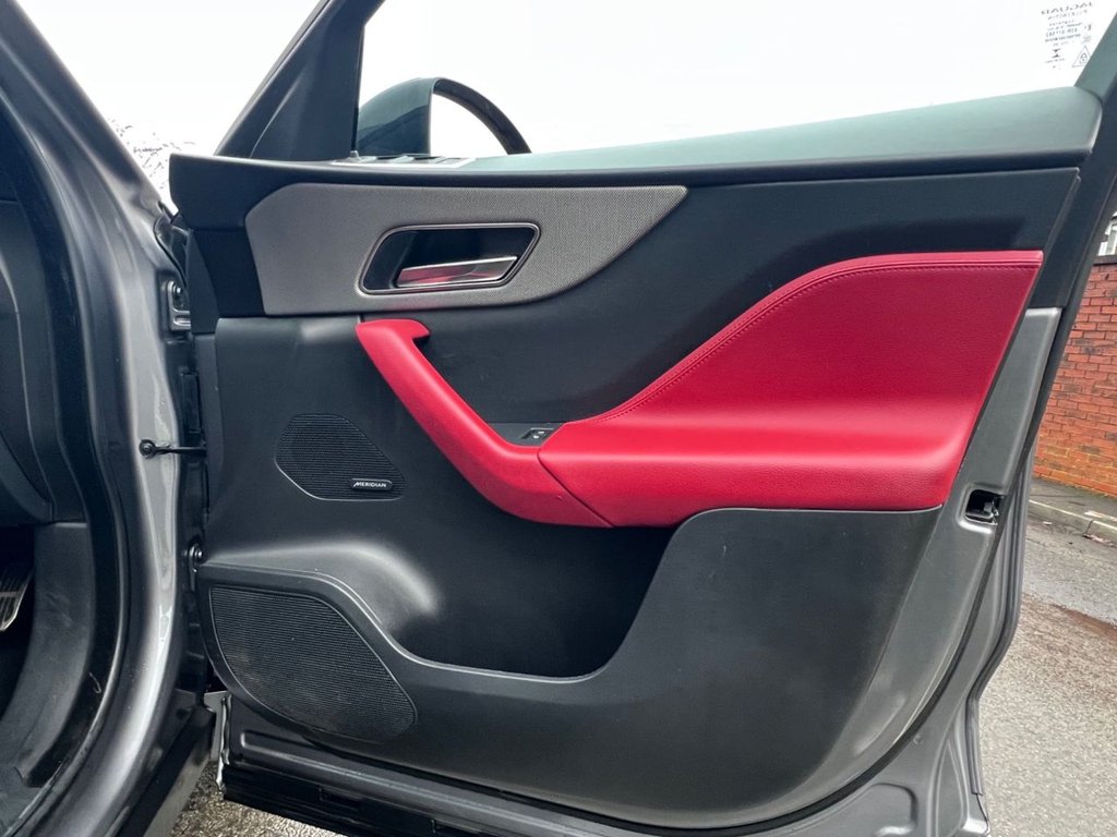 Used Jaguar F-Pace 2019 for sale - 77477618: Photo 32