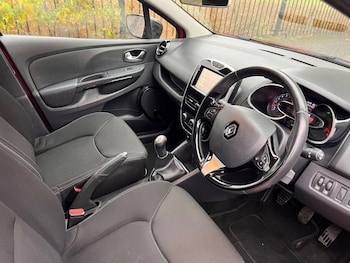 Used Renault Clio 2016 for sale - 76322891: Photo 2