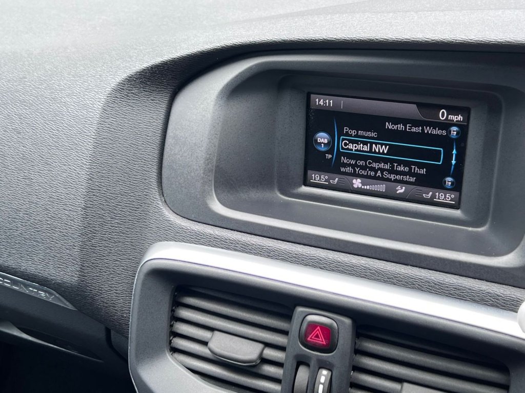 Used Volvo V40 2015 for sale - 78002449: Photo 17