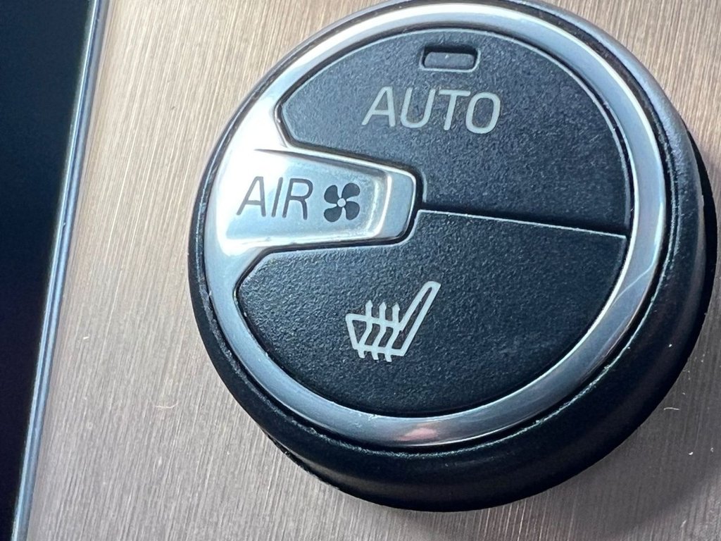 Used Volvo V40 2015 for sale - 78002449: Photo 19