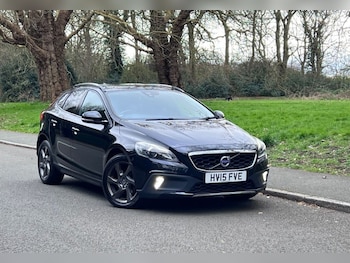 Used Volvo V40 2015 for sale - 78002449: Photo