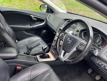 Used Volvo V40 2015 for sale - 78002449: Photo