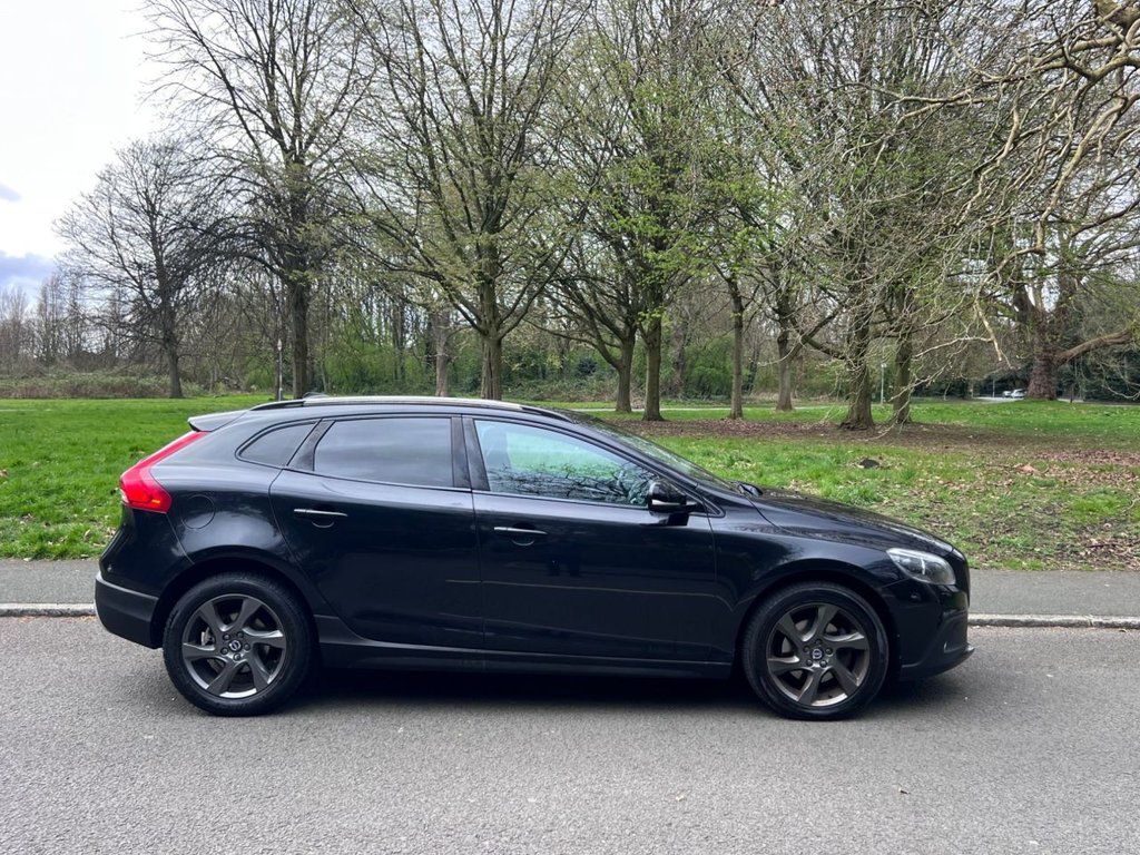 Used Volvo V40 2015 for sale - 78002449: Photo 5