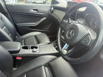 Used Mercedes-Benz GLA 2018 for sale - 78524743: Photo