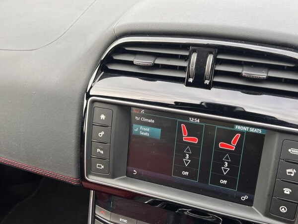 Used Jaguar XE 2015 for sale - 76312985: Photo 21