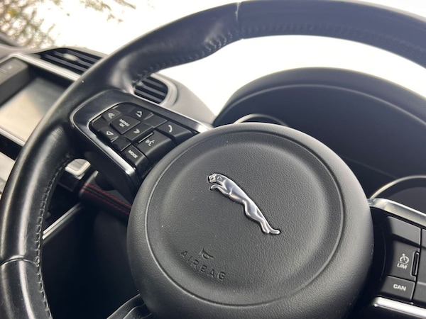 Used Jaguar XE 2015 for sale - 76312985: Photo 26