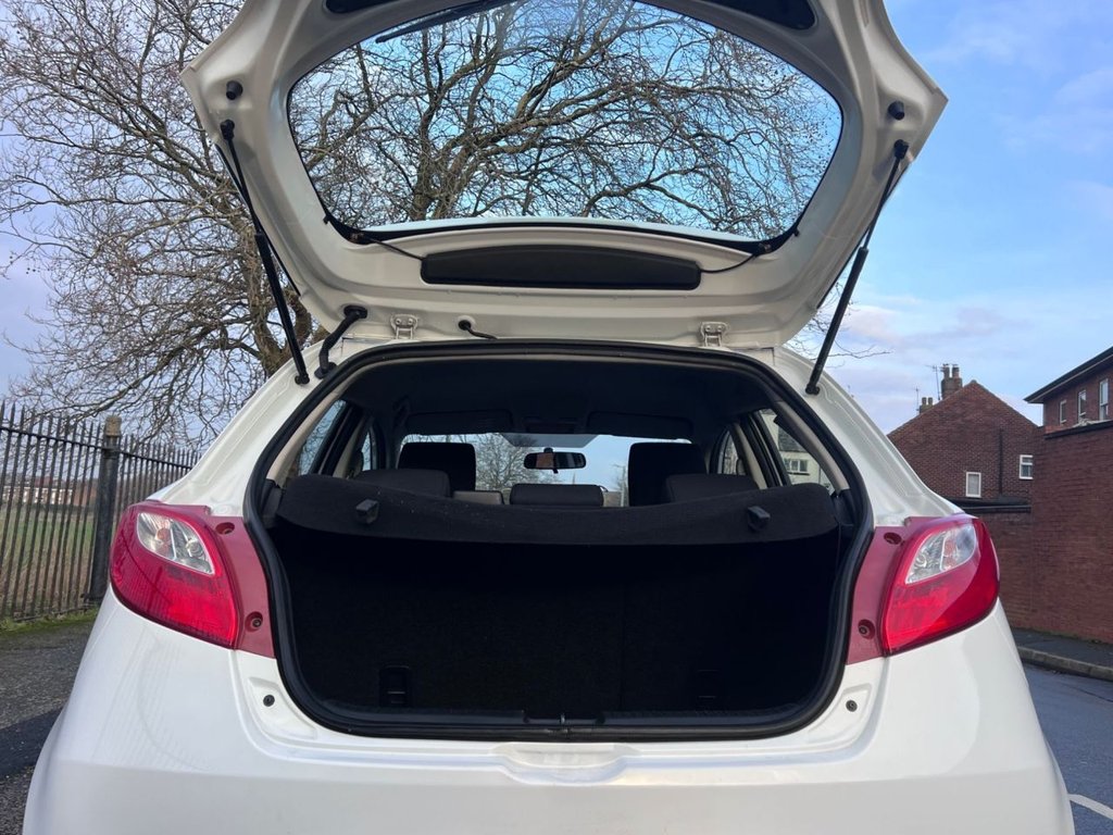 Used Mazda Mazda2 2012 for sale - 77027251: Photo 14