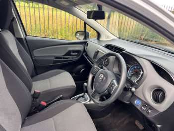 Used Toyota Yaris 2016 for sale - 75092682: Photo
