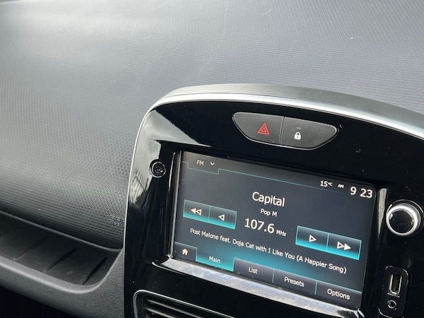 Used Renault Clio 2017 for sale - 76333968: Photo 18