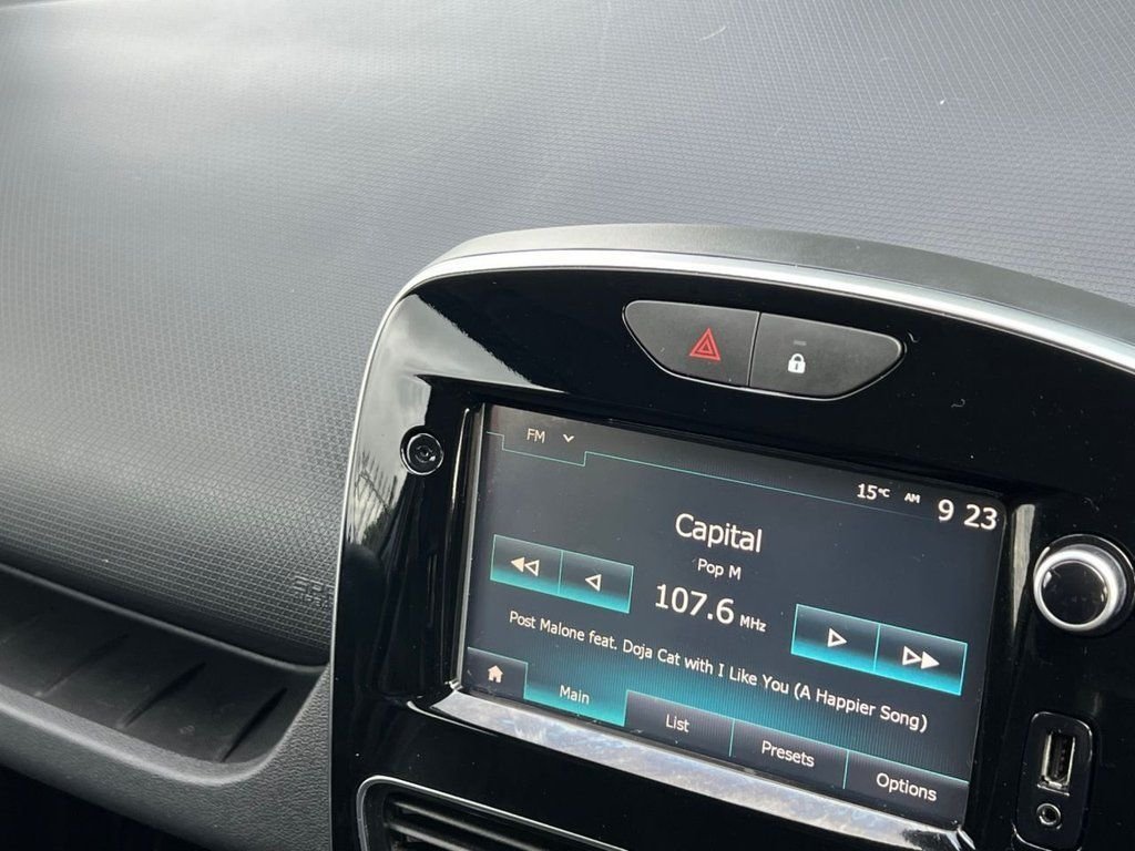 Used Renault Clio 2017 for sale - 76333968: Photo 21