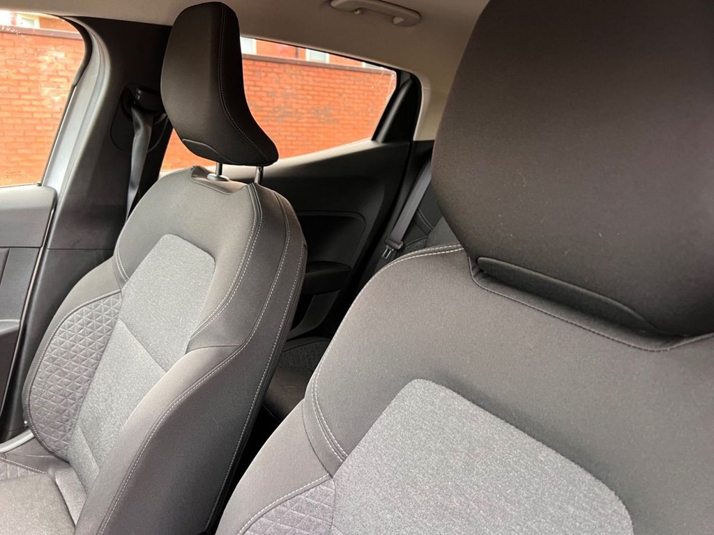 Used Renault Clio 2020 for sale - 76840827: Photo 12