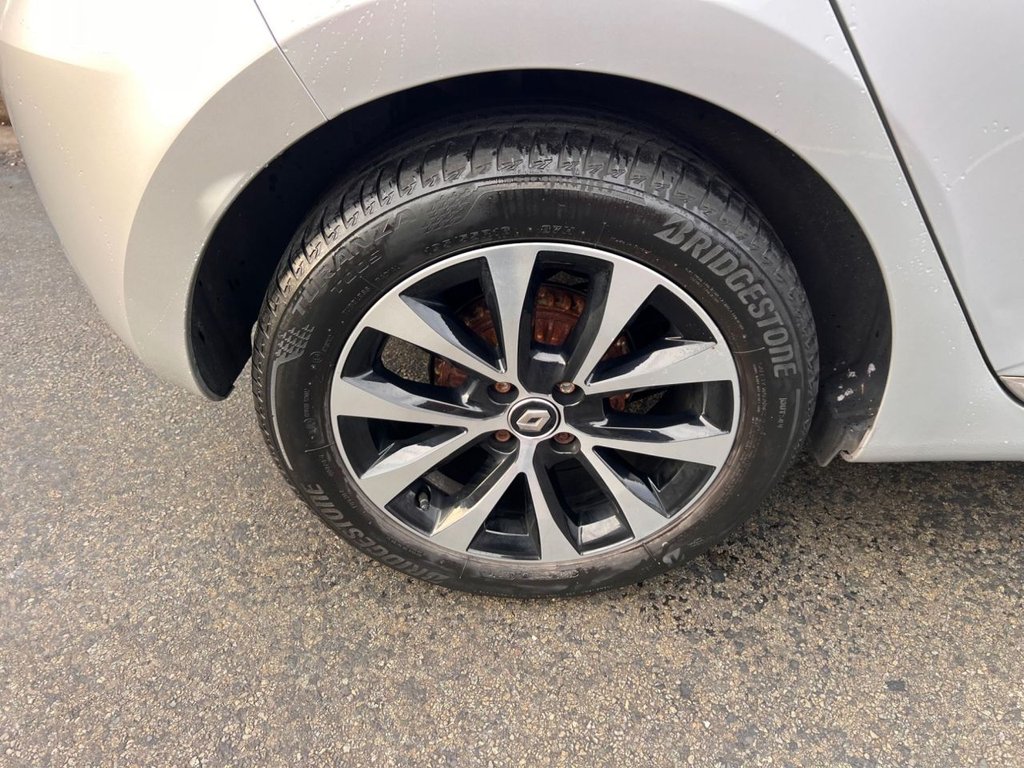 Used Renault Clio 2020 for sale - 76840827: Photo 15