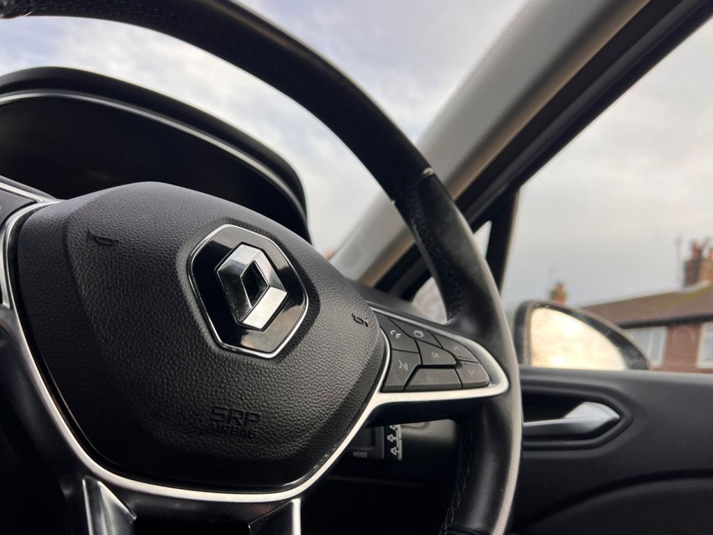 Used Renault Clio 2020 for sale - 76840827: Photo 25