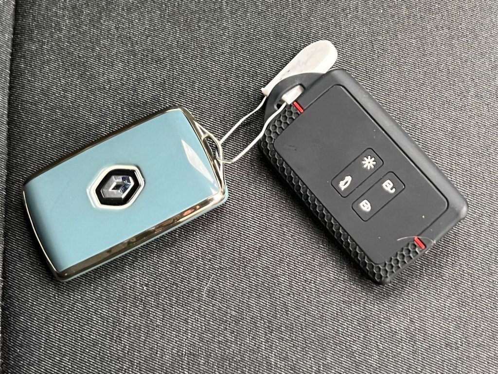 Used Renault Clio 2020 for sale - 76840827: Photo 26