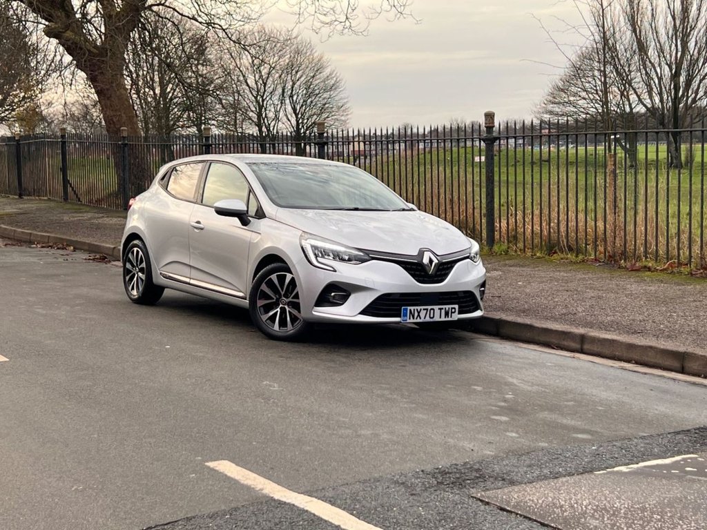 Used Renault Clio 2020 for sale - 76840827: Photo 4