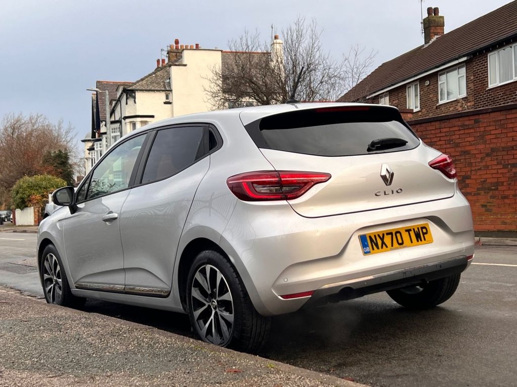 Used Renault Clio 2020 for sale - 76840827: Photo 9