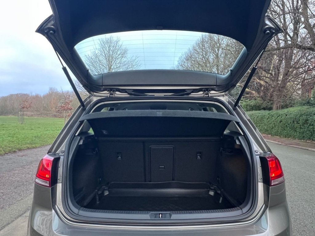 Used Volkswagen Golf 2015 for sale - 77369823: Photo 14