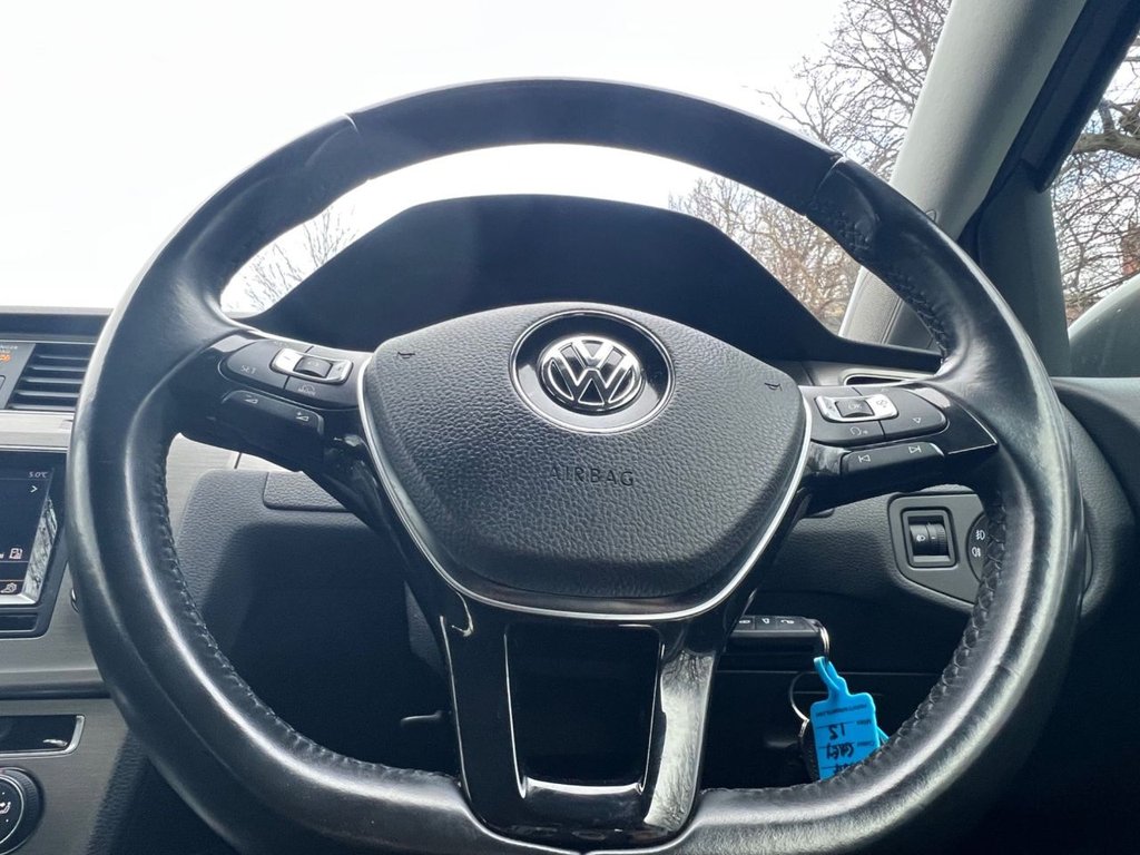 Used Volkswagen Golf 2015 for sale - 77369823: Photo 25