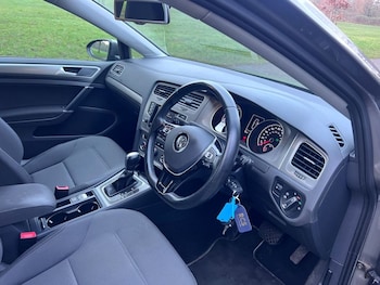 Used Volkswagen Golf 2015 for sale - 77369823: Photo