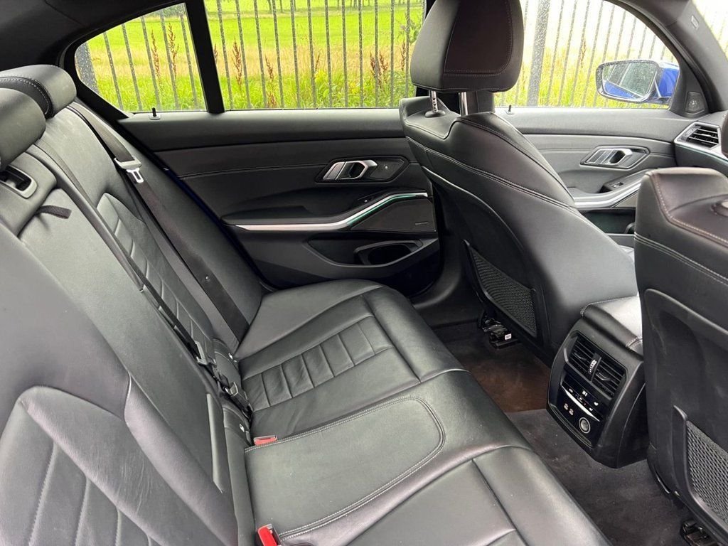 Used BMW 3 Series 2019 for sale - 76313235: Photo 13