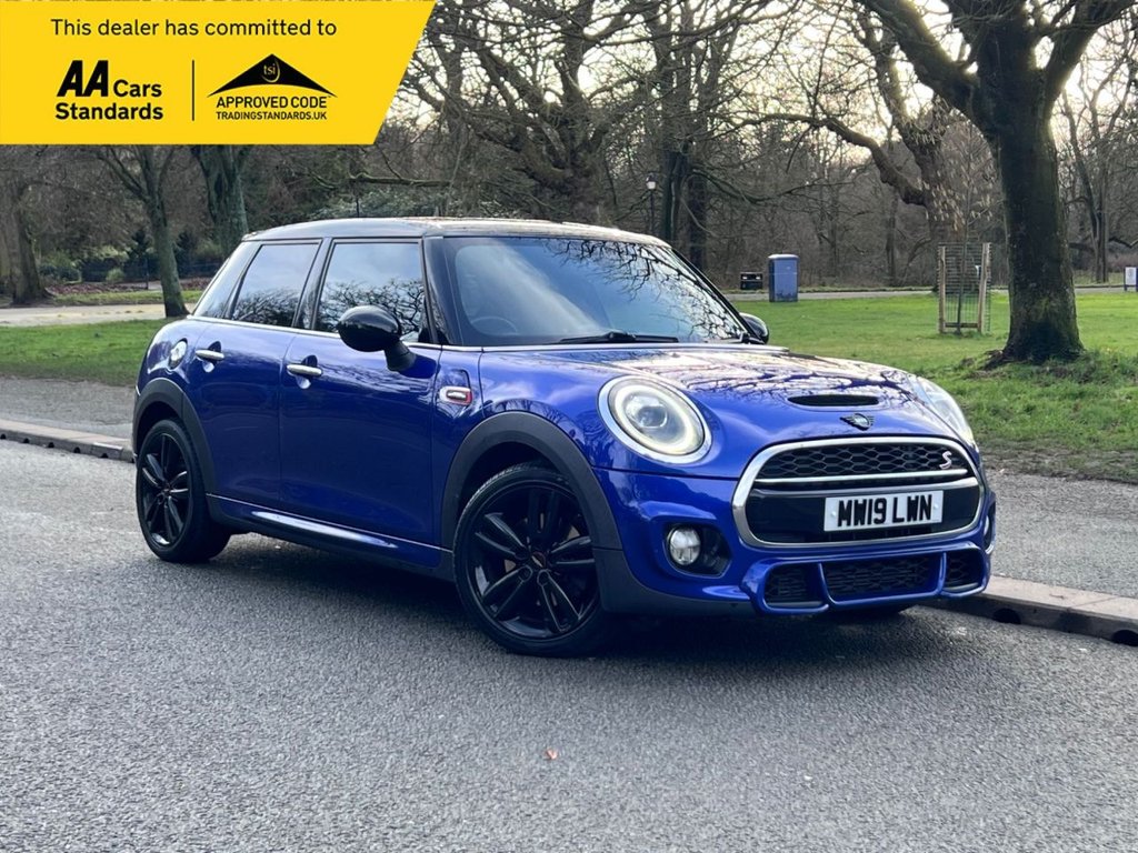 Used MINI Hatch 2019 for sale - 77341420: Photo 1