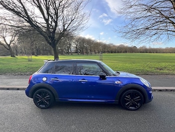 Used MINI Hatch 2019 for sale - 77341420: Photo