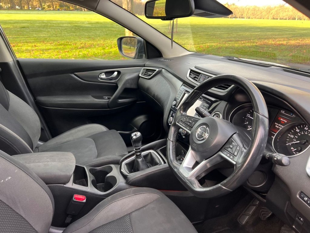 Used Nissan Qashqai 2018 for sale - 77241623: Photo 2