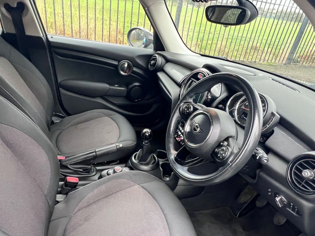 Used MINI Hatch 2018 for sale - 77287561: Photo 2